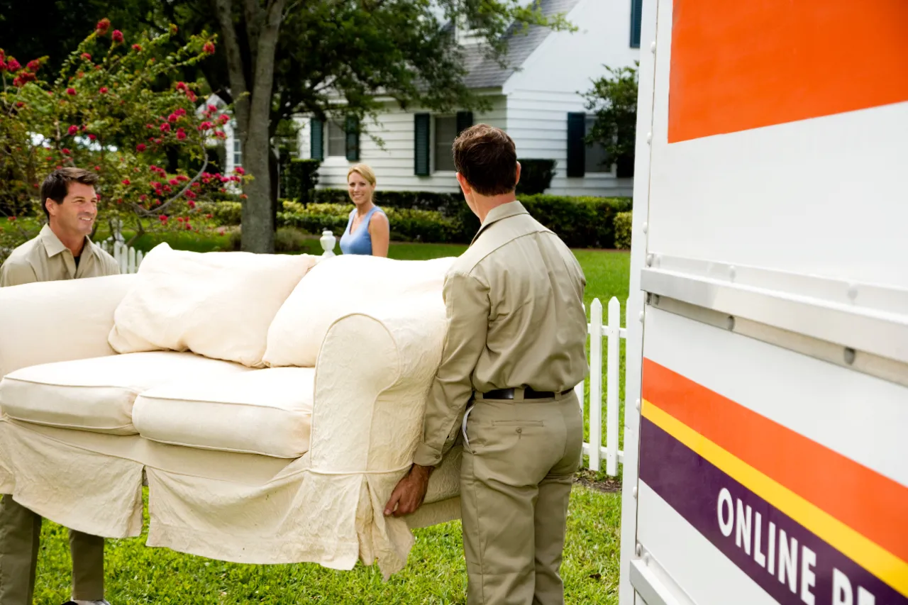 Furniture removal Connecticut — Pomito Junk Removal